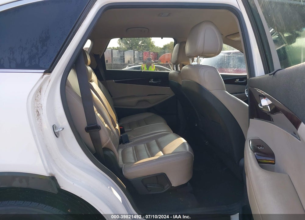 2016 KIA SORENTO 2.0T EX VIN: 5XYPH4A11GG049119