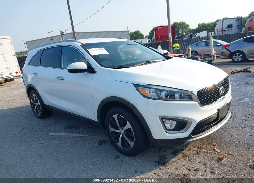 2016 KIA SORENTO 2.0T EX VIN: 5XYPH4A11GG049119