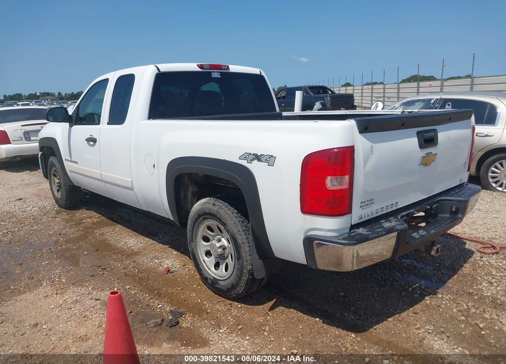 2007 CHEVROLET SILVERADO 1500 LT1 VIN: 1GCEK19C57Z630105
