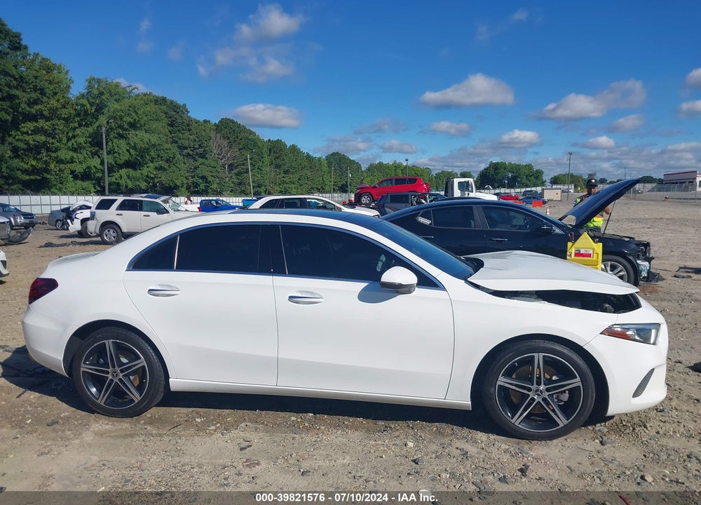 2019 MERCEDES-BENZ A 220 VIN: WDD3G4EB1KW035520