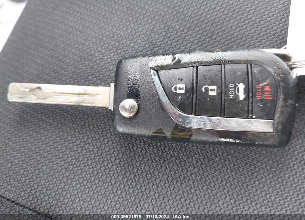 2021 TOYOTA COROLLA LE VIN: 5YFEPMAE5MP241339