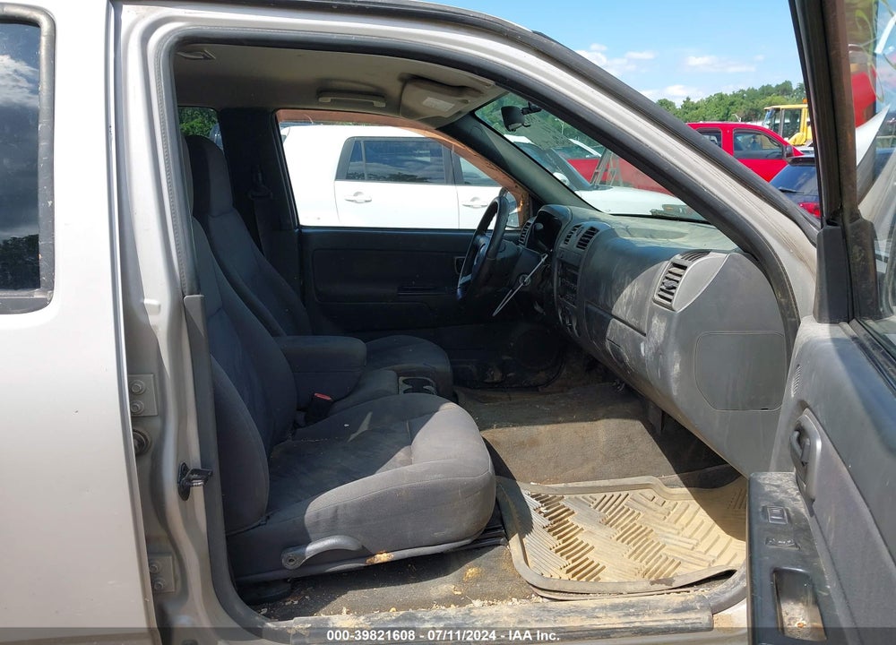 2004 CHEVROLET COLORADO LS VIN: 1GCCS136048160156