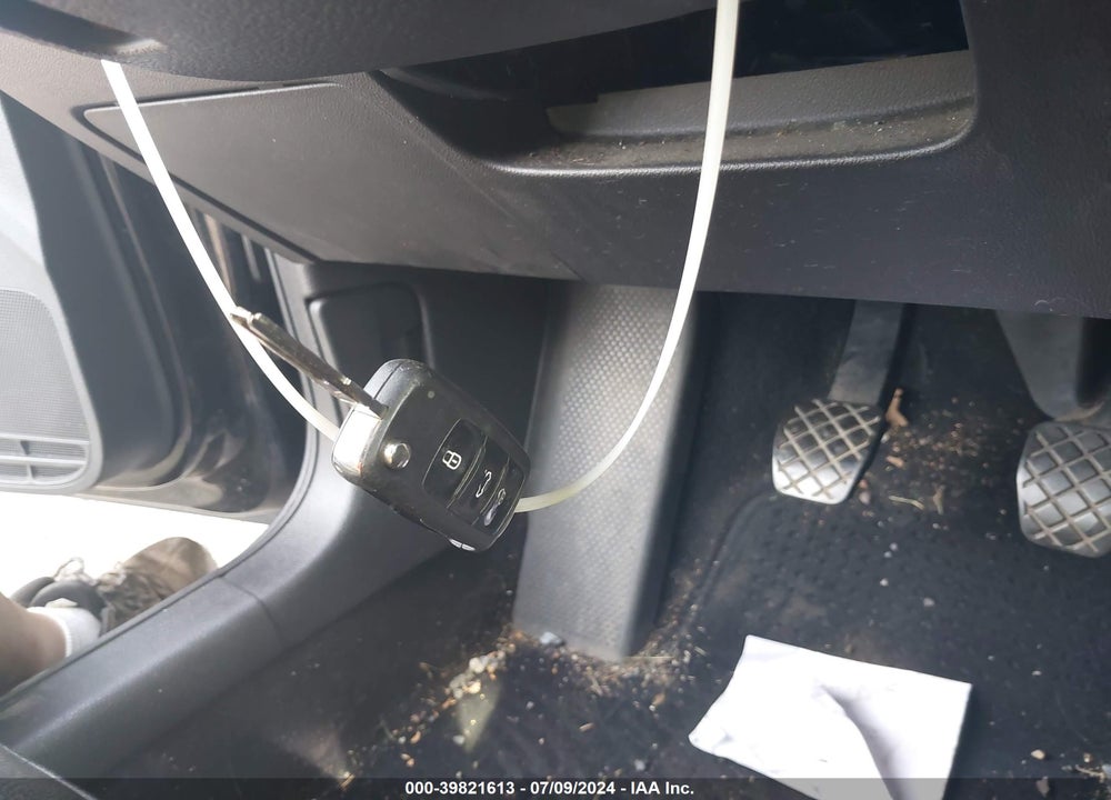 2012 VOLKSWAGEN JETTA 2.5L SE VIN: 3VWBP7AJ1CM312122