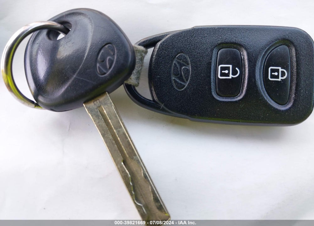 2015 HYUNDAI TUCSON SE VIN: KM8JU3AG0FU987296