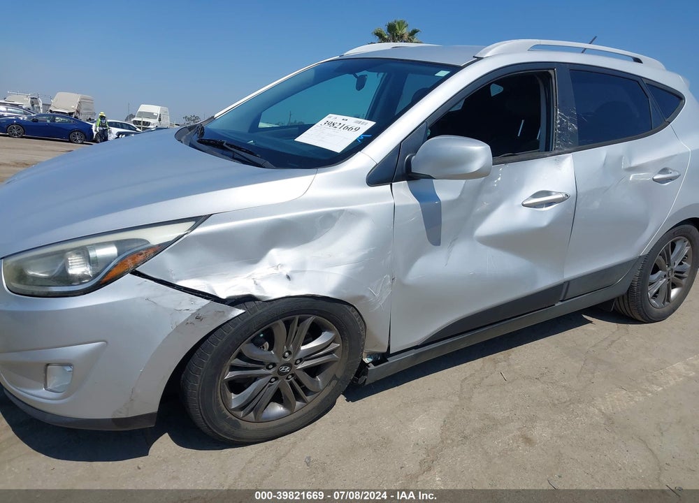 2015 HYUNDAI TUCSON SE VIN: KM8JU3AG0FU987296
