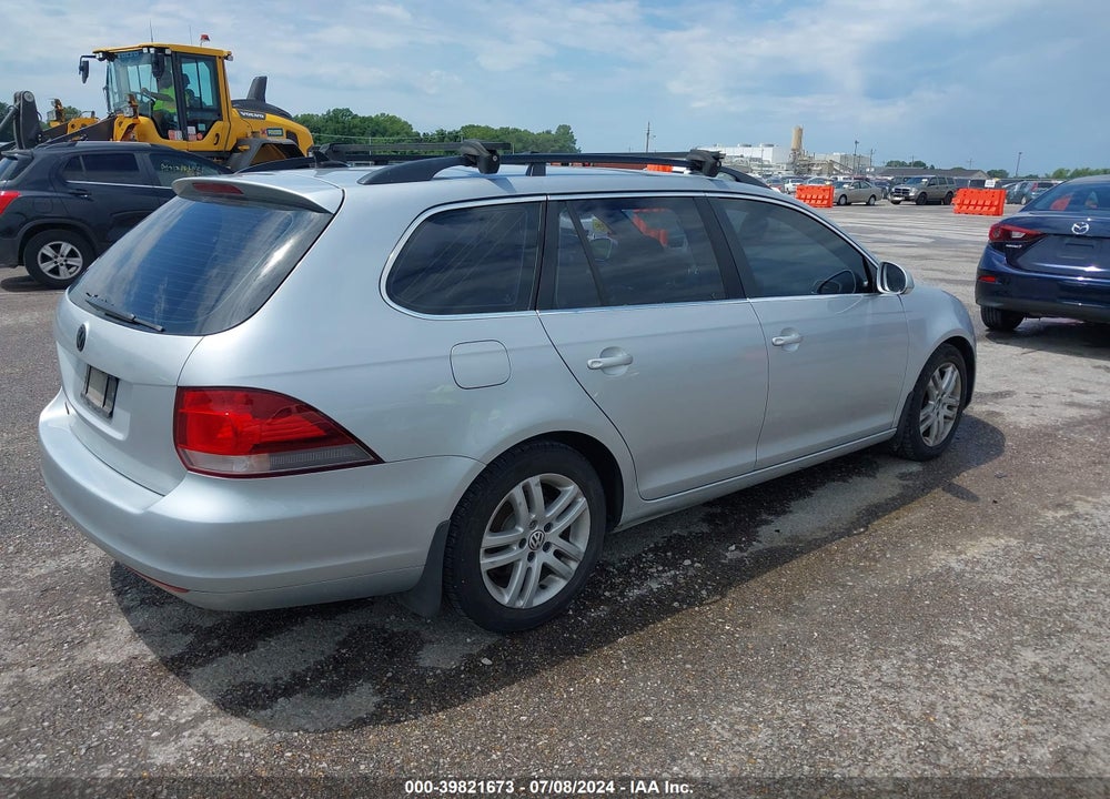2012 VOLKSWAGEN JETTA SPORTWAGEN 2.0L TDI VIN: 3VWPL7AJXCM686083