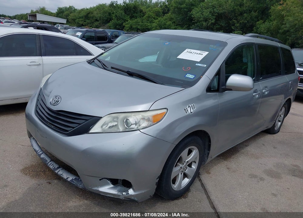 2014 TOYOTA SIENNA LE V6 8 PASSENGER VIN: 5TDKK3DCXES408678
