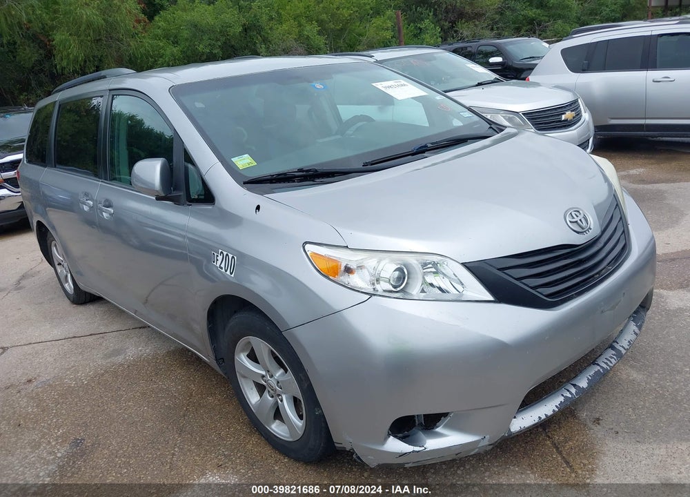 2014 TOYOTA SIENNA LE V6 8 PASSENGER VIN: 5TDKK3DCXES408678