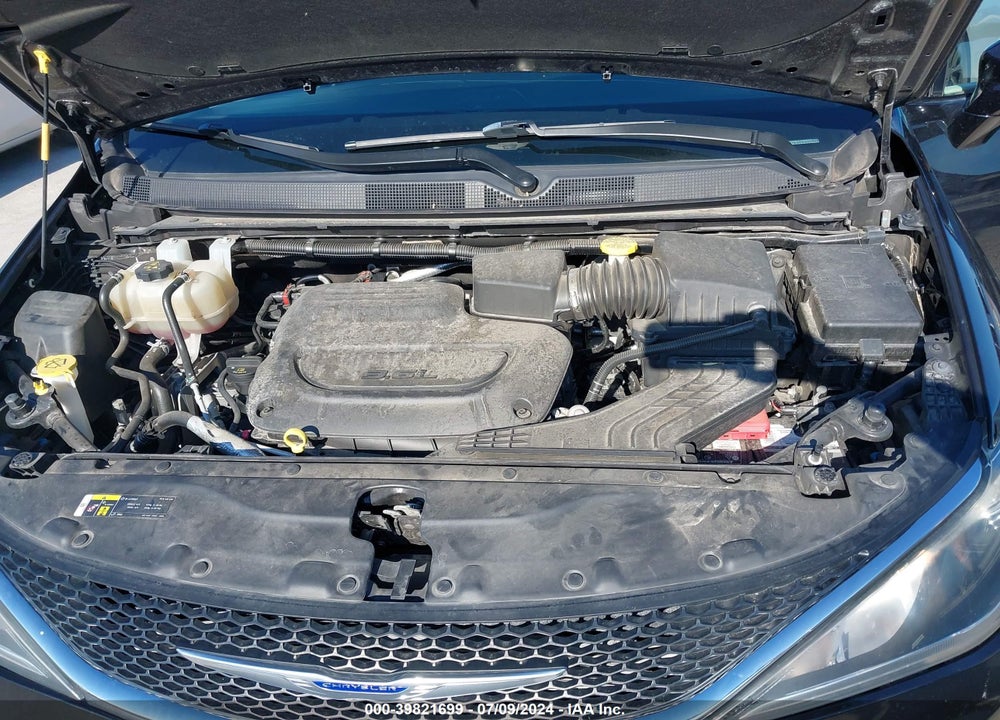 2019 CHRYSLER PACIFICA TOURING L VIN: 2C4RC1BG8KR685274