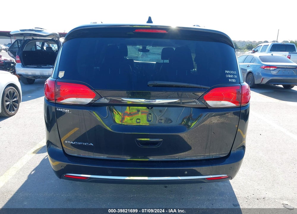 2019 CHRYSLER PACIFICA TOURING L VIN: 2C4RC1BG8KR685274