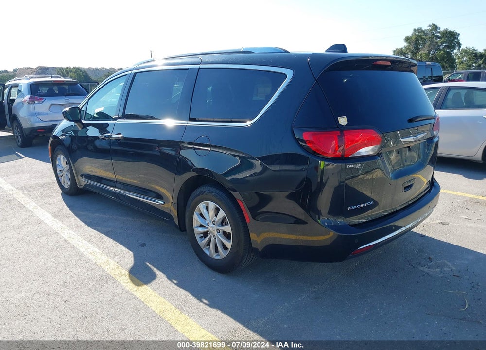 2019 CHRYSLER PACIFICA TOURING L VIN: 2C4RC1BG8KR685274