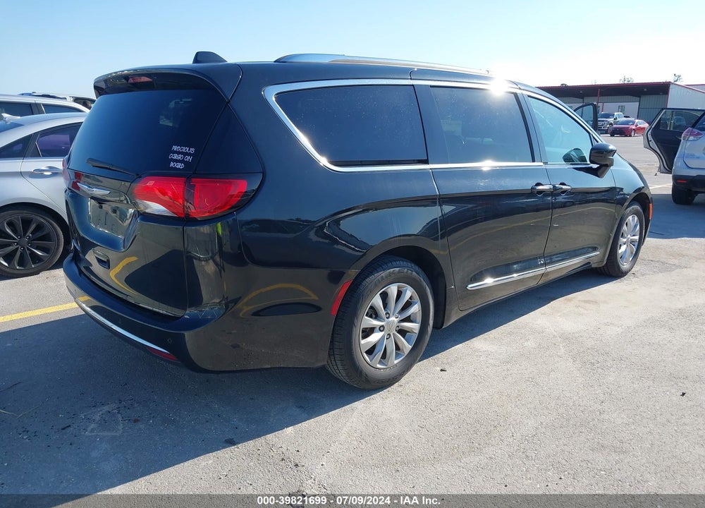 2019 CHRYSLER PACIFICA TOURING L VIN: 2C4RC1BG8KR685274