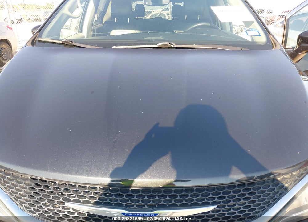 2019 CHRYSLER PACIFICA TOURING L VIN: 2C4RC1BG8KR685274
