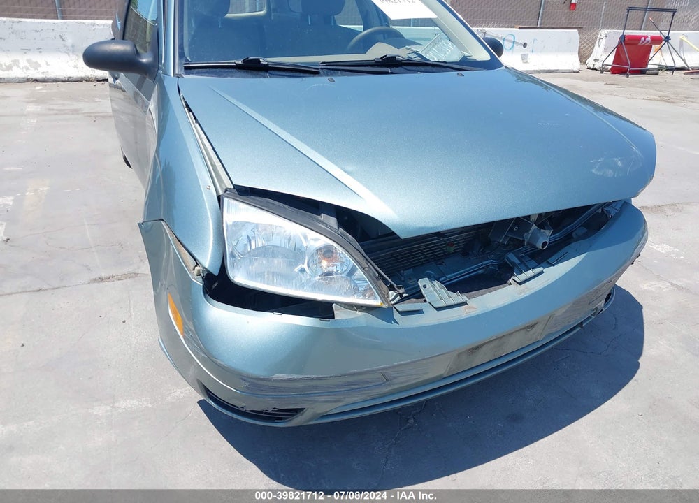 2005 FORD FOCUS ZXW VIN: 1FAHP36N25W185438