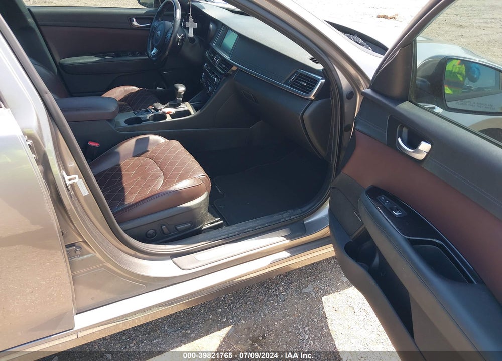 2017 KIA OPTIMA SXL TURBO VIN: 5XXGV4L22HG157382