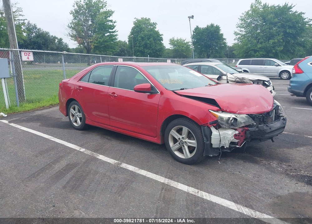 2014 TOYOTA CAMRY SE VIN: 4T1BF1FK9EU771865