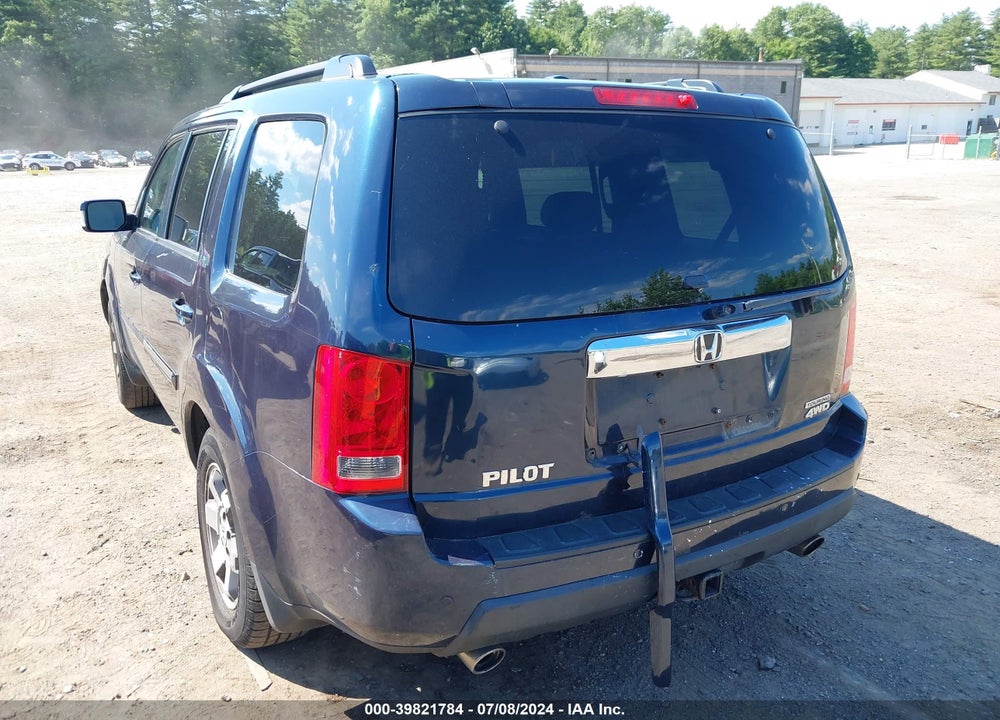 2011 HONDA PILOT TOURING VIN: 5FNYF4H91BB077394