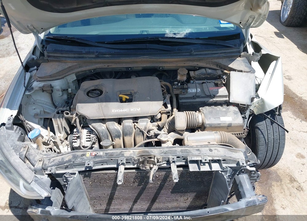 2017 HYUNDAI ELANTRA SE VIN: KMHD84LF4HU402606
