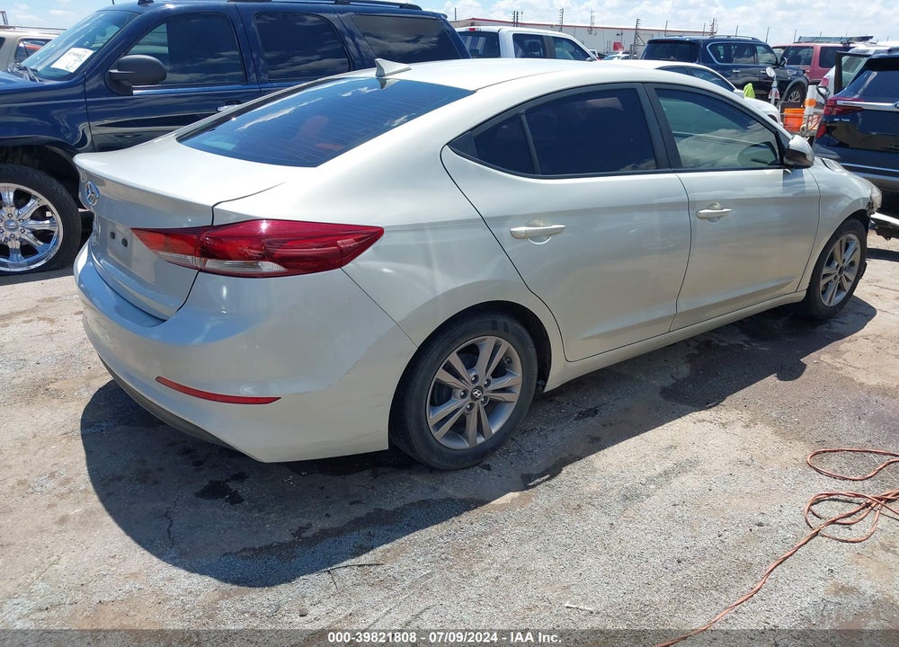 2017 HYUNDAI ELANTRA SE VIN: KMHD84LF4HU402606