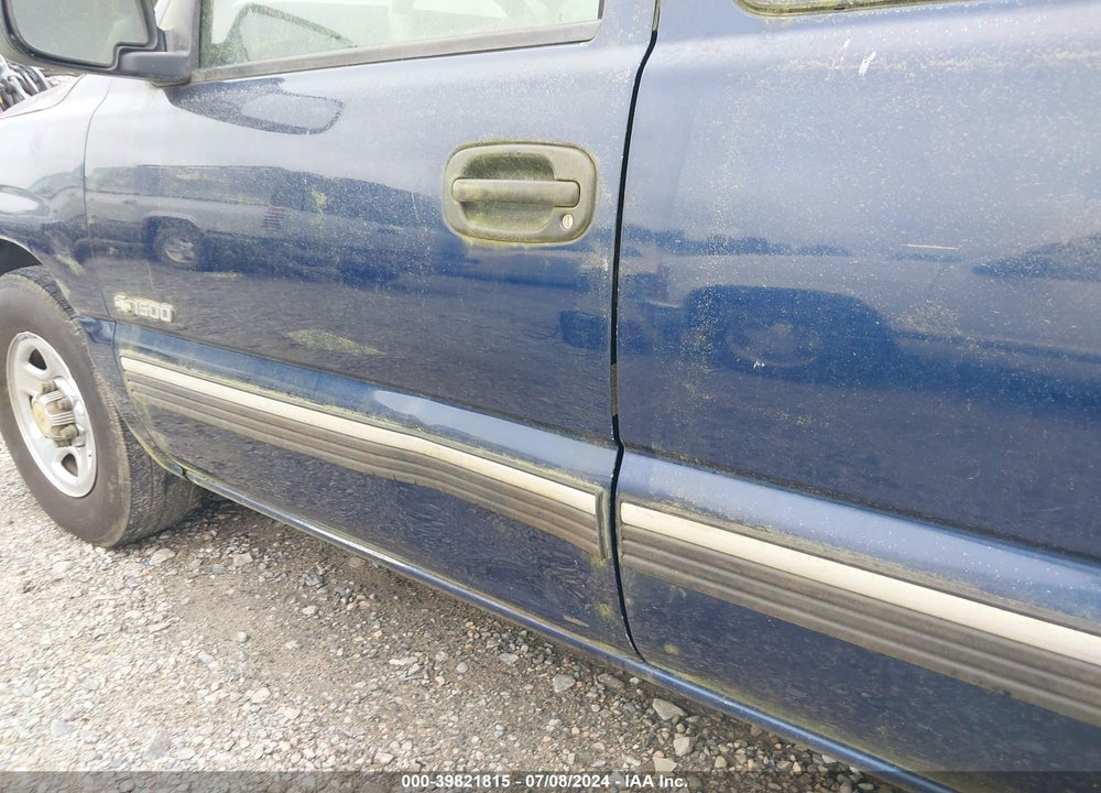2001 CHEVROLET SILVERADO 1500 LS VIN: 2GCEC19V111252377