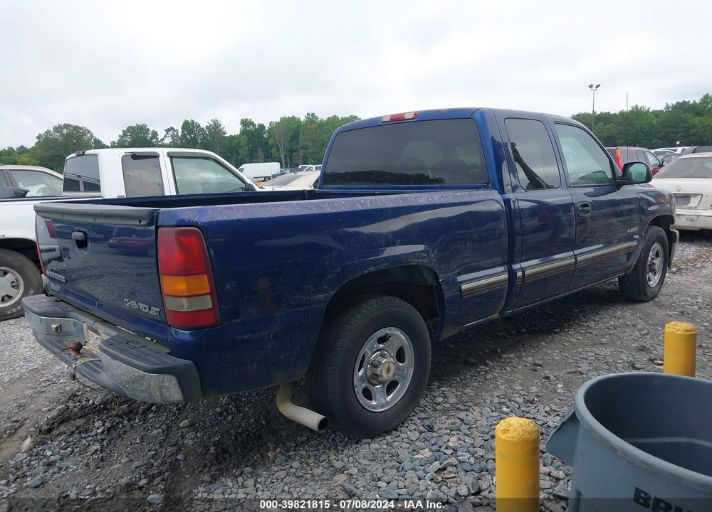 2001 CHEVROLET SILVERADO 1500 LS VIN: 2GCEC19V111252377