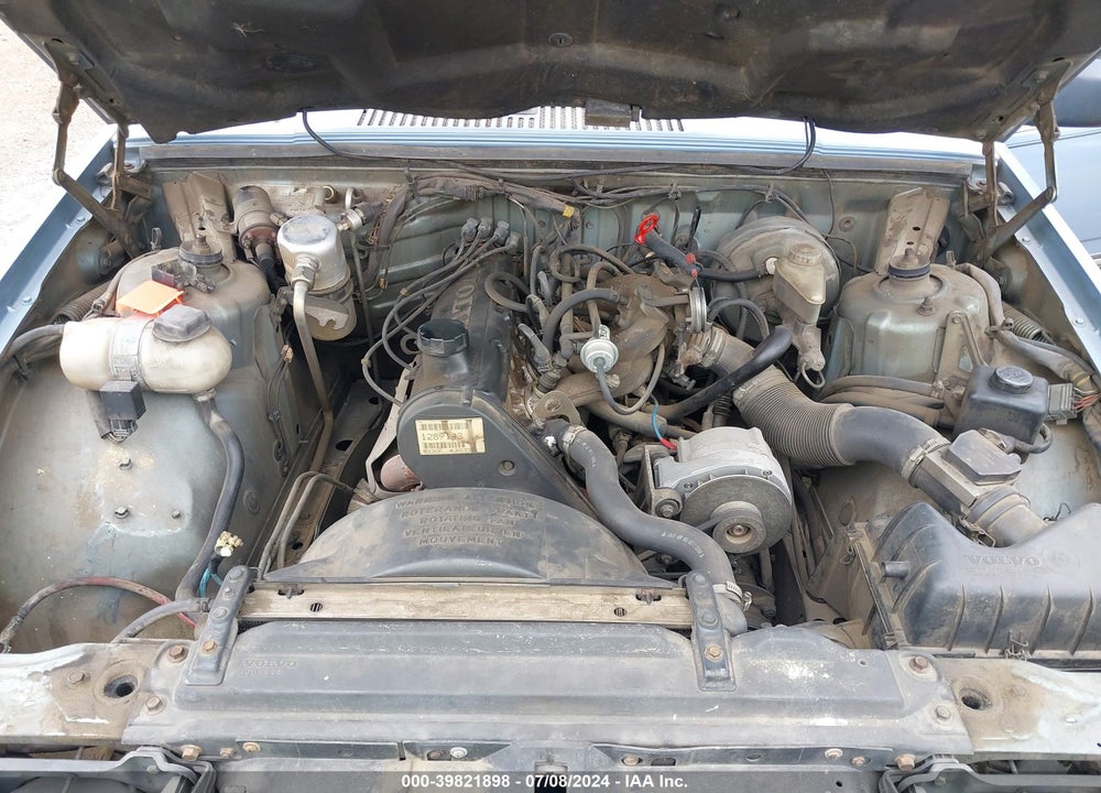 1988 VOLVO 740 GLE VIN: YV1FX8848J1236199