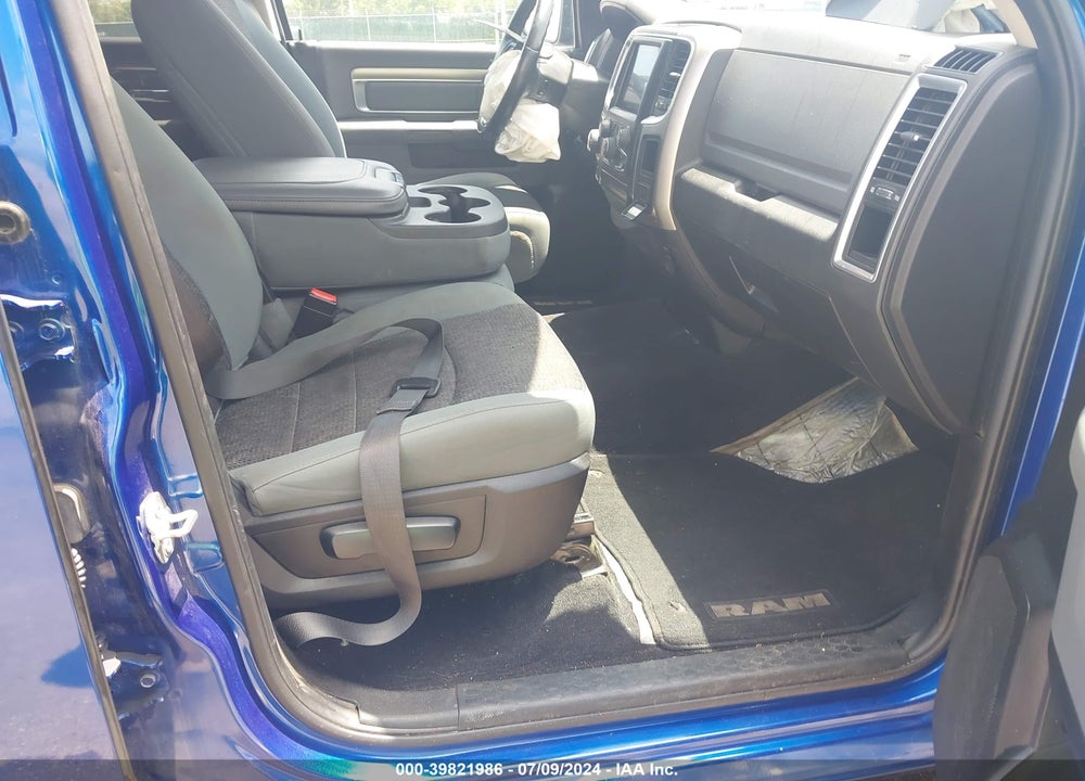 2019 RAM 1500 CLASSIC SLT QUAD CAB 4X4 6'4 BOX VIN: 1C6RR7GG4KS592834
