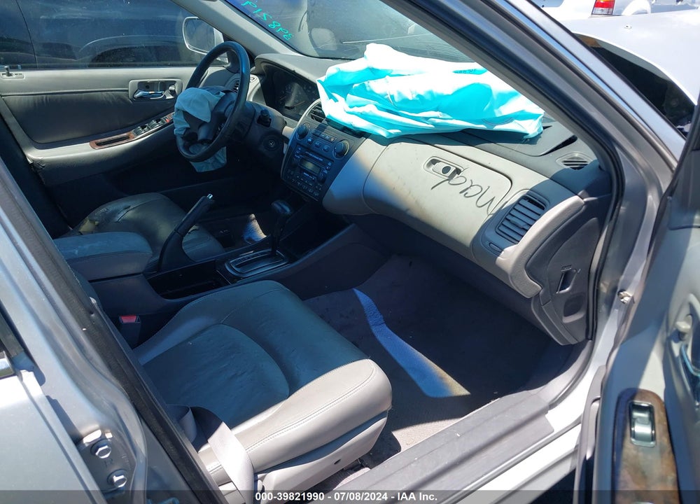 2001 HONDA ACCORD 2.3 EX VIN: JHMCG66061C026264