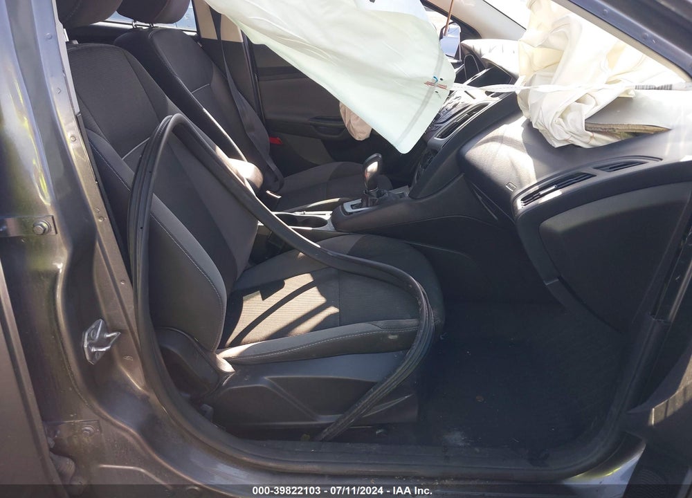 2014 FORD FOCUS SE VIN: 1FADP3F27EL277165