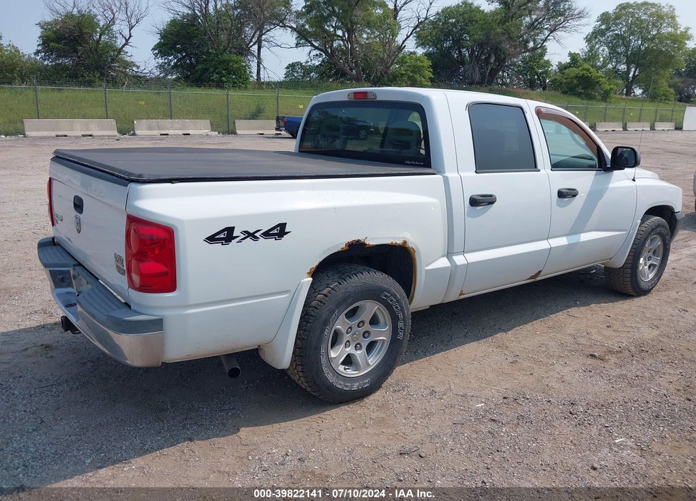 2005 DODGE DAKOTA SLT VIN: 1D7HW48N05S252826