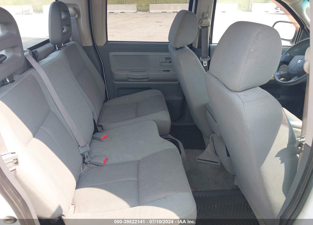 2005 DODGE DAKOTA SLT VIN: 1D7HW48N05S252826