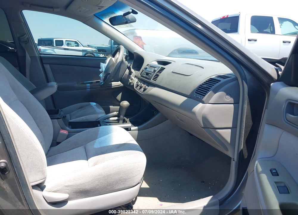 2004 TOYOTA CAMRY LE VIN: 4T1BE32K84U863410
