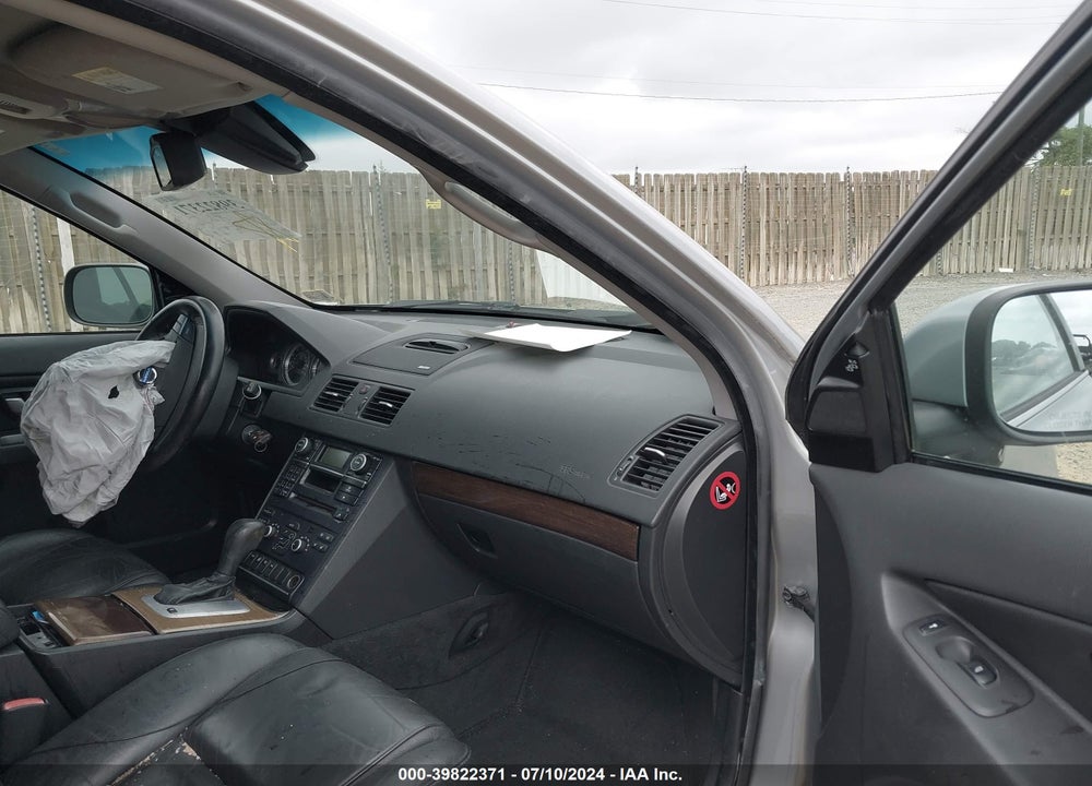 2011 VOLVO XC90 3.2 VIN: YV4952CY6B1596411