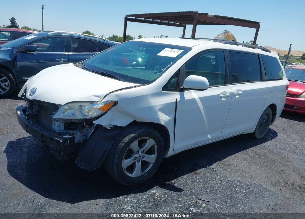 2016 TOYOTA SIENNA LE 8 PASSENGER VIN: 5TDKK3DC2GS744103