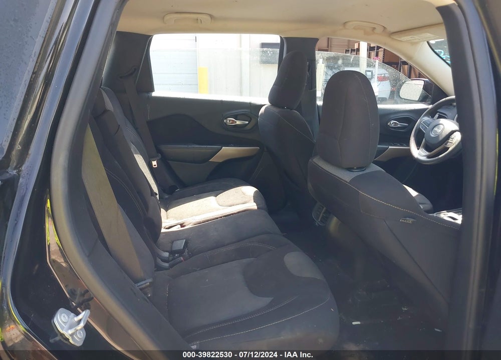 2017 JEEP CHEROKEE SPORT FWD VIN: 1C4PJLAB3HW643691