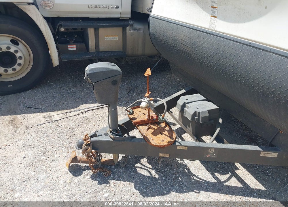 2018 SURVEYOR OTHER VIN: 4X4TSVV24JL033530