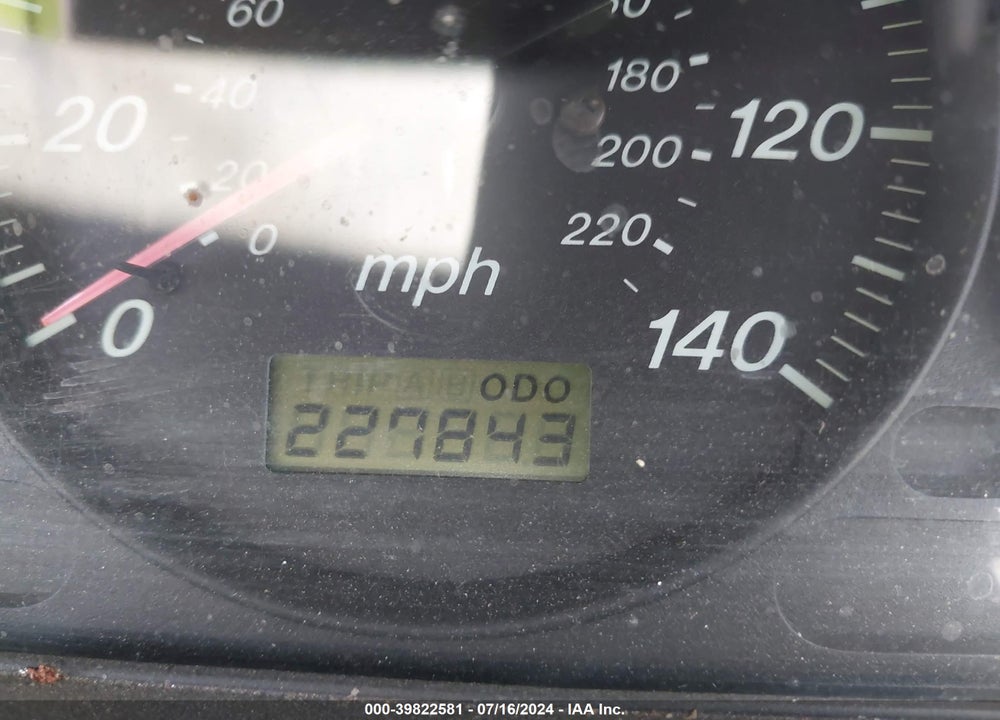 2001 MAZDA PROTEGE DX/LX VIN: JM1BJ222X10420642