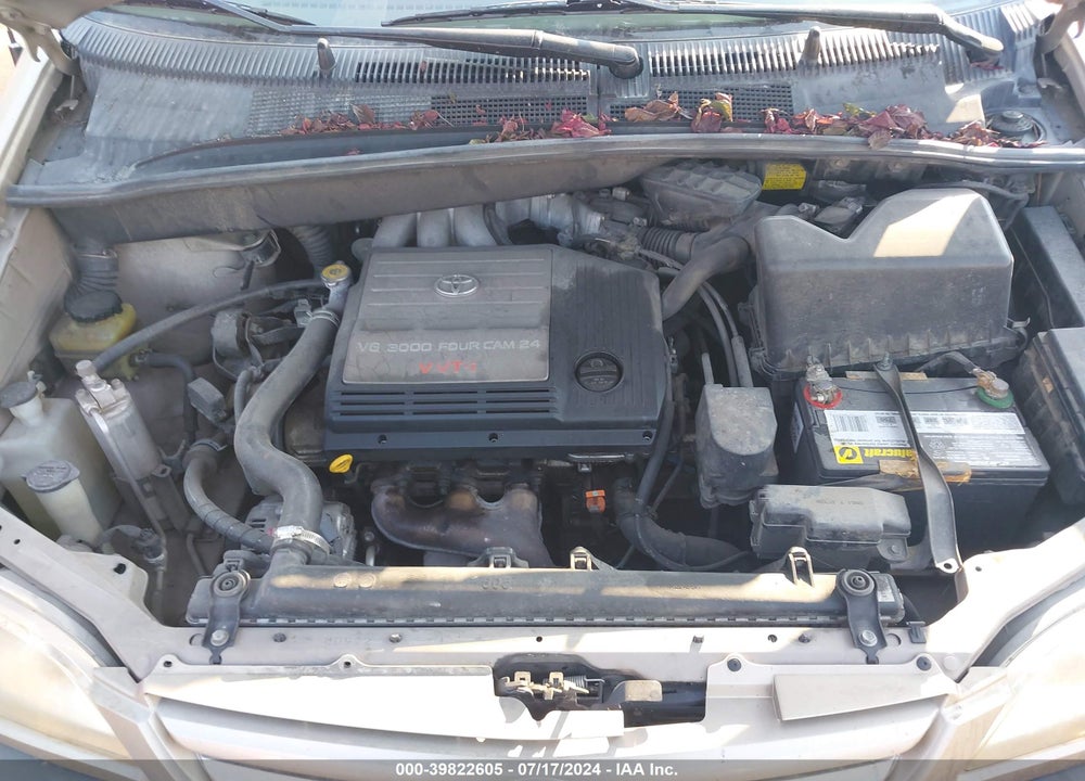 2002 TOYOTA SIENNA CE VIN: 4T3ZF19C72U420801