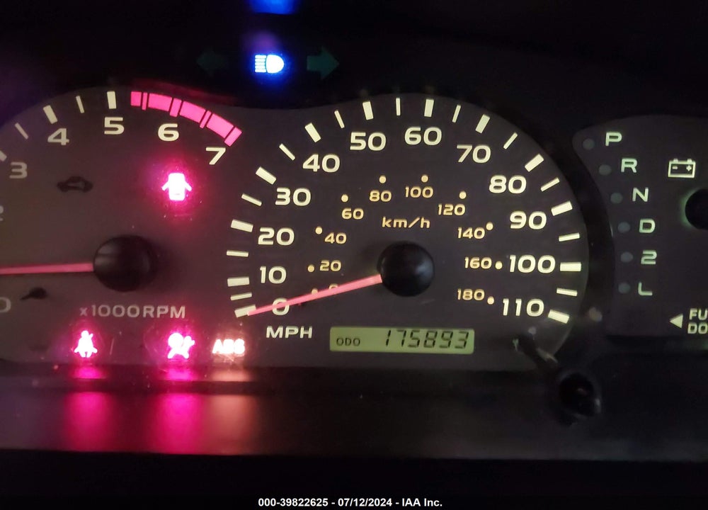 2004 TOYOTA SEQUOIA LIMITED V8 VIN: 5TDBT48A24S224135