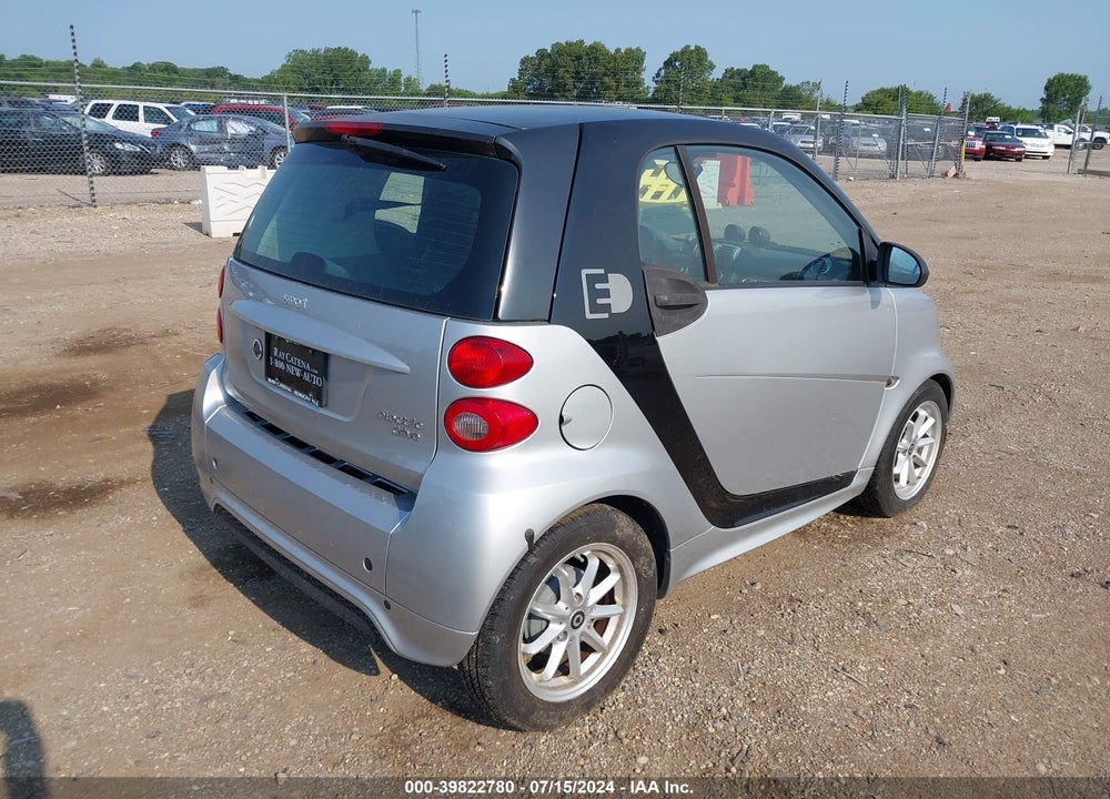 2015 SMART FORTWO ELECTRIC DRIVE VIN: WMEEJ9AA2FK836776
