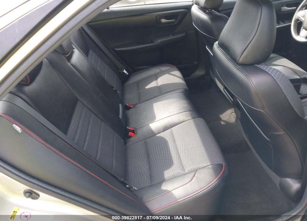 2015 TOYOTA CAMRY SE VIN: 4T1BF1FK7FU892489