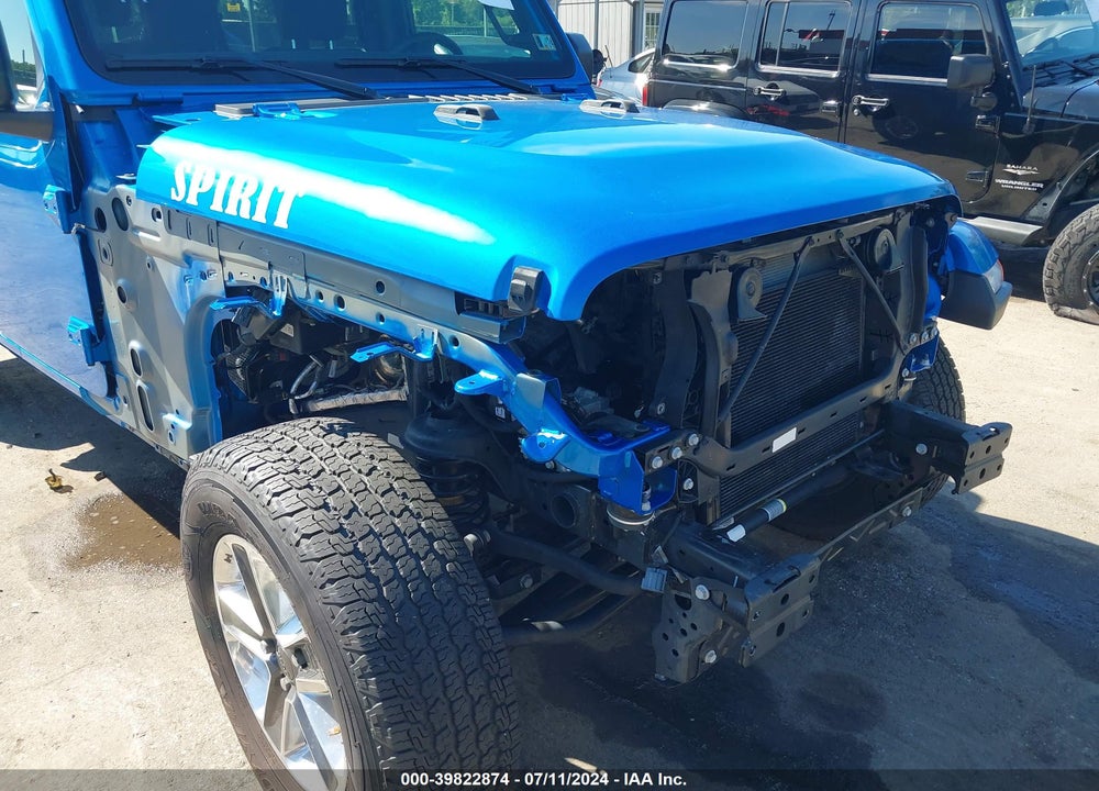 2022 JEEP WRANGLER UNLIMITED SAHARA 4X4 VIN: 1C4HJXEG8NW248256