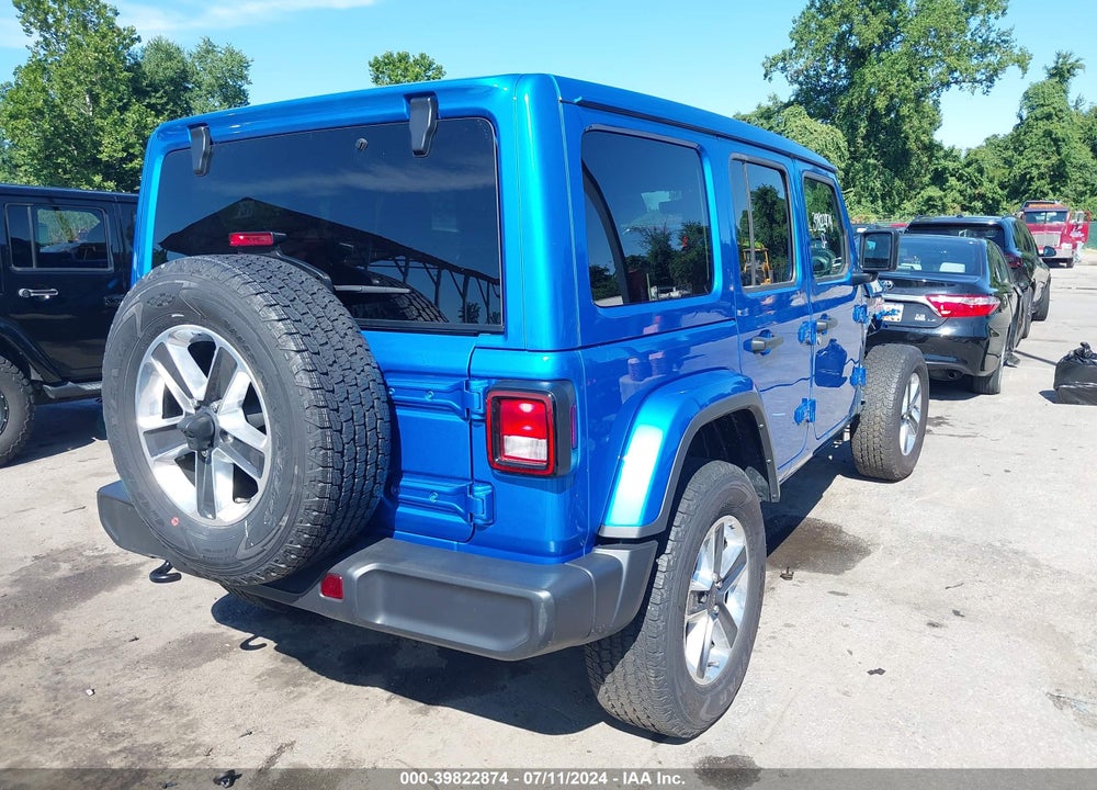 2022 JEEP WRANGLER UNLIMITED SAHARA 4X4 VIN: 1C4HJXEG8NW248256