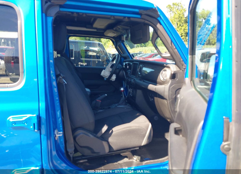 2022 JEEP WRANGLER UNLIMITED SAHARA 4X4 VIN: 1C4HJXEG8NW248256