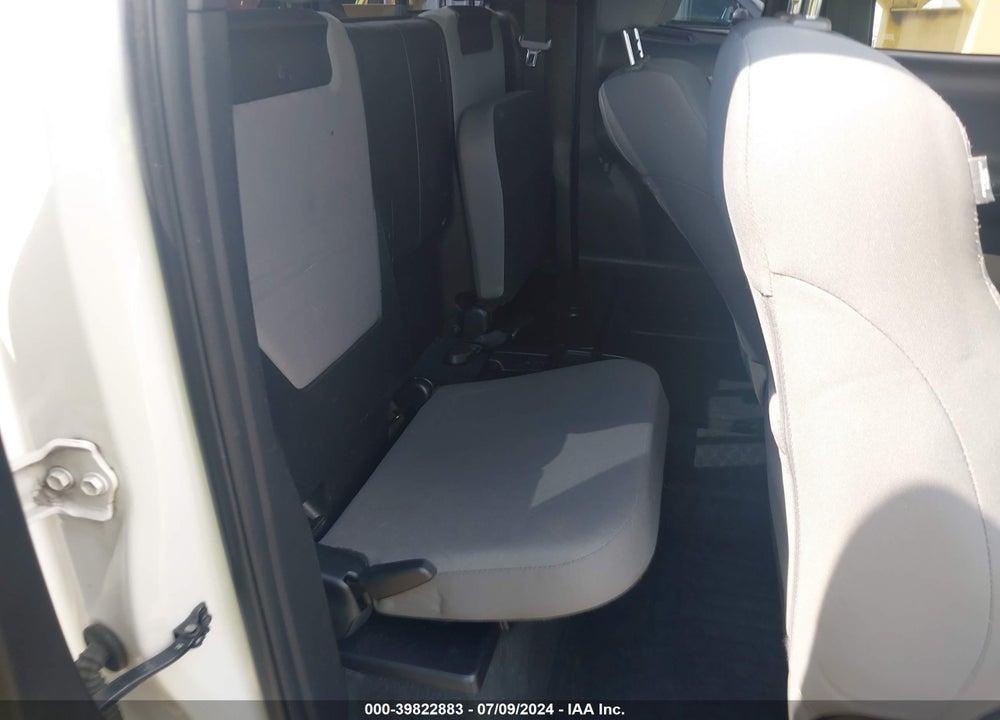 2017 TOYOTA TACOMA SR VIN: 5TFRX5GN3HX084223