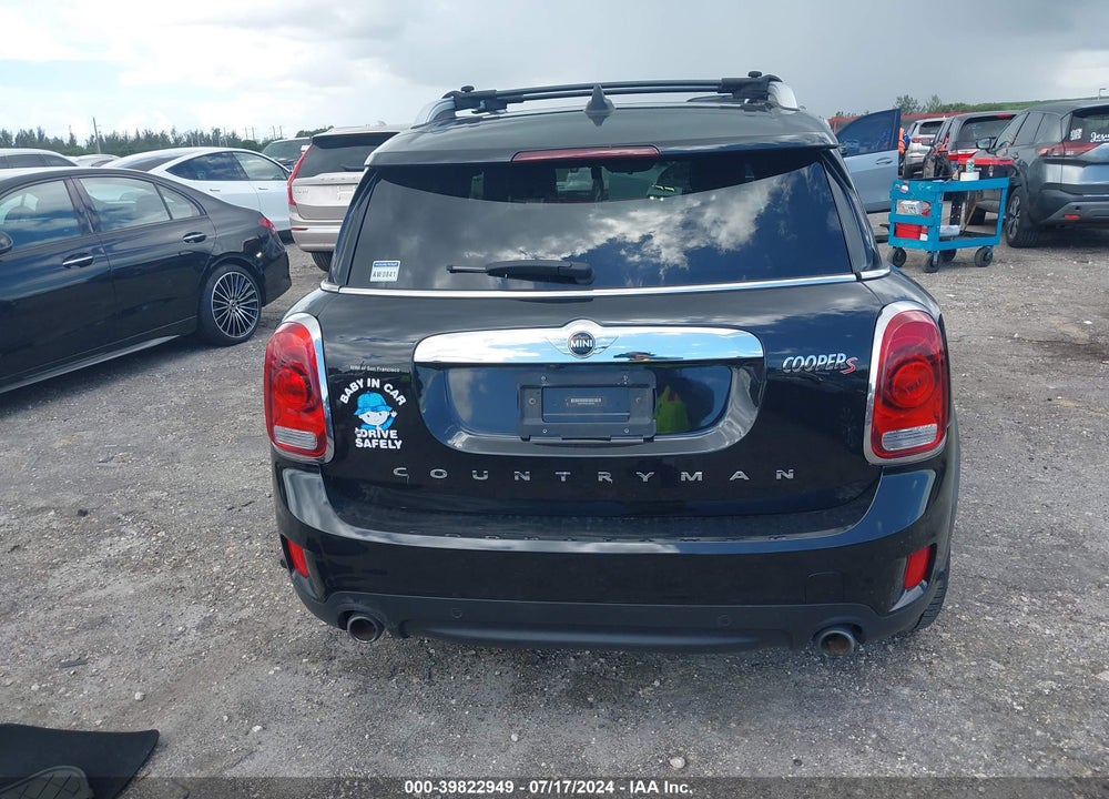 2018 MINI COUNTRYMAN COOPER S VIN: WMZYT3C35J3E00527