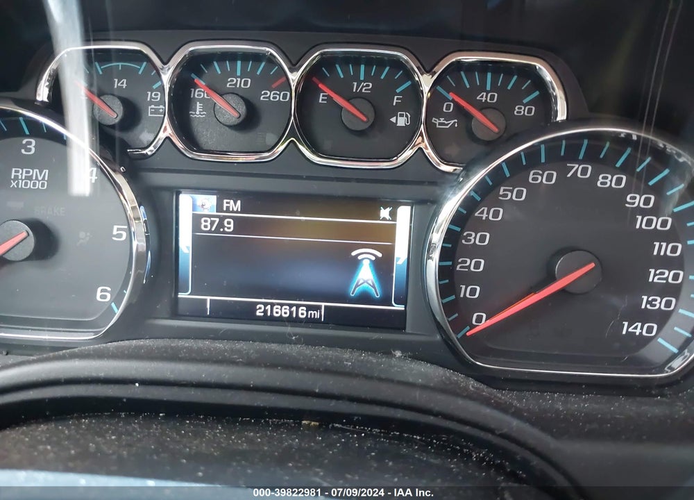 2017 CHEVROLET SUBURBAN LT VIN: 1GNSCHKC8HR153942