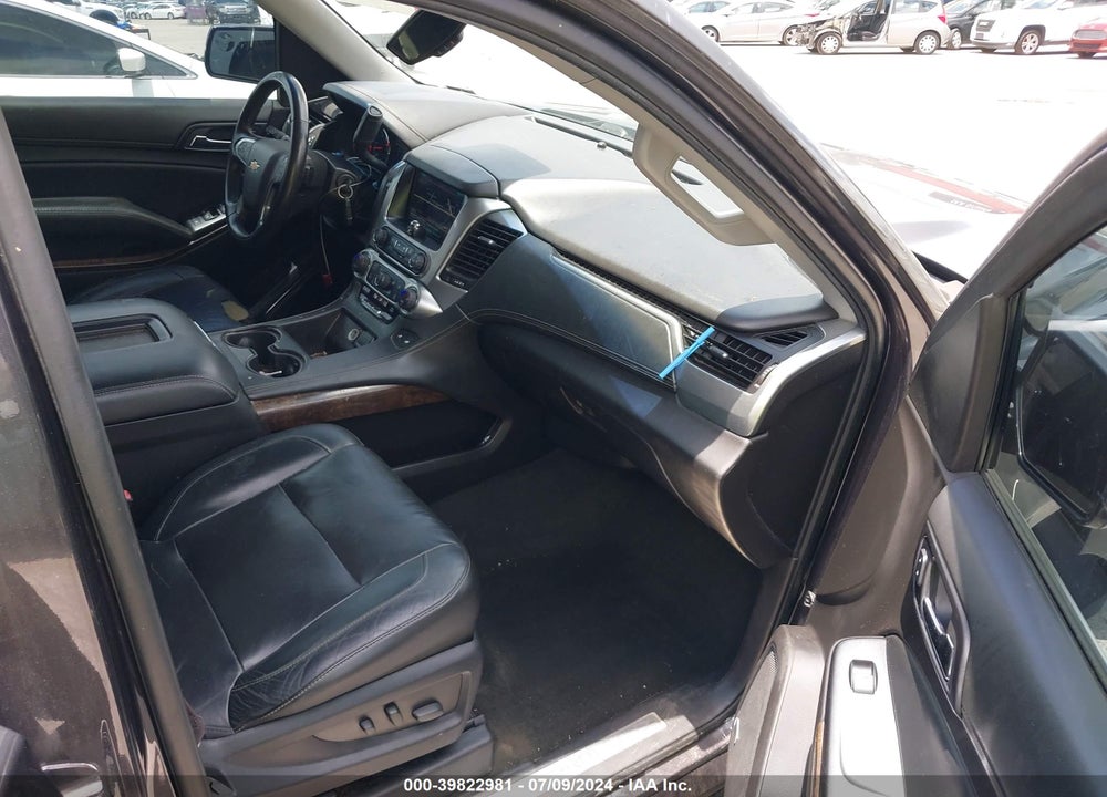 2017 CHEVROLET SUBURBAN LT VIN: 1GNSCHKC8HR153942