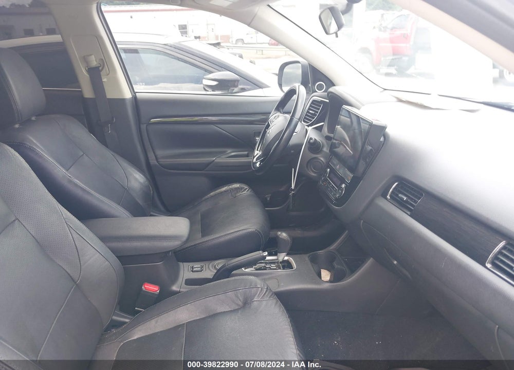 2016 MITSUBISHI OUTLANDER SEL VIN: JA4AD3A34GZ036857