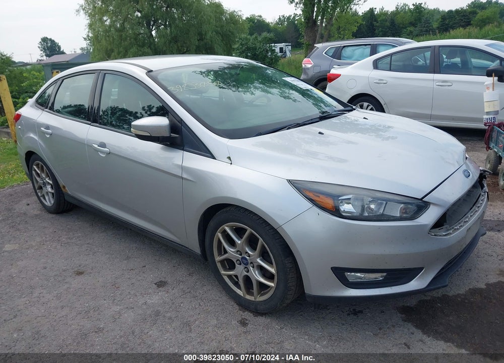 2015 FORD FOCUS SE VIN: 1FADP3F22FL222608